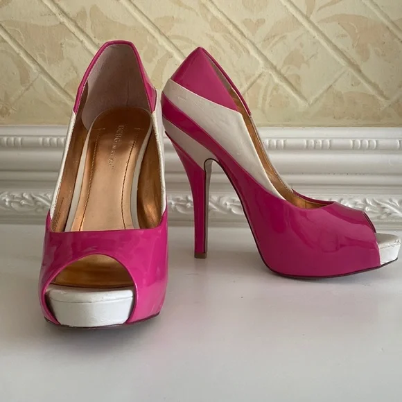 Shoes Ladies Pink And White Pumps Bcbg Generation Size 9b Heel